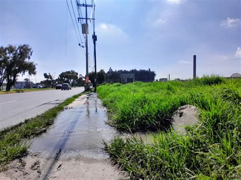 Fuga de aguas negras inunda banquetas de Calzada al Pacífico MEGANOTICIAS