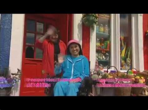 Balamory Series 4 Ending Credits 2005 Christmas Version - YouTube