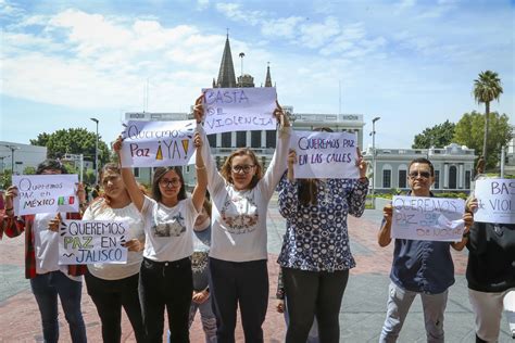 Realiza UdeG paro simbólico de labores para exigir un alto a la