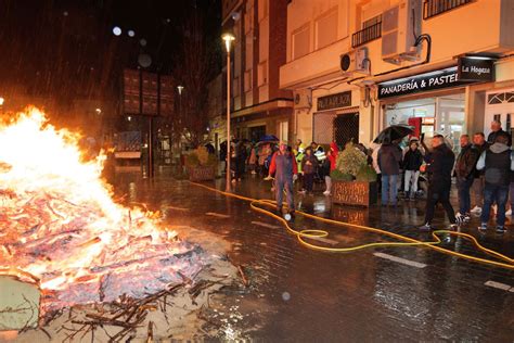 A pesar de la lluvia Argamasilla de Alba mantiene viva la tradición de