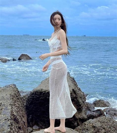 Hot girl tình tứ với Ngô Kiến Huy hiếm khi hở bạo nhưng vẫn gợi cảm Mạng xã hội eSports số