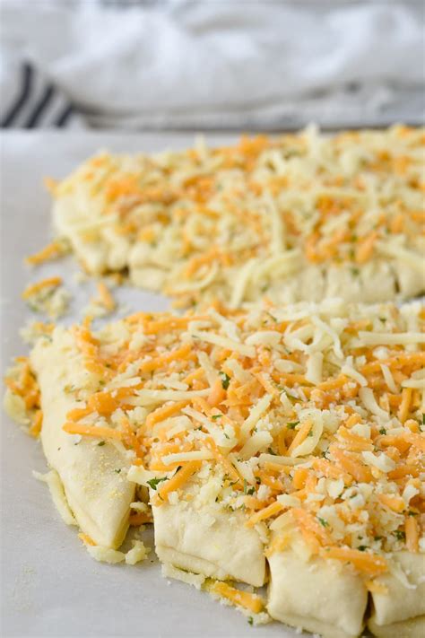 Stuffed Cheesy Bread Recipe By Leigh Anne Wilkes