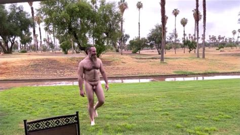 赤身裸体在雨中 Pornhub Gay