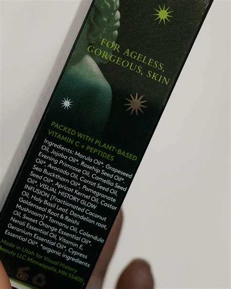 Unveiling a Timeless Secret: All-Natural Serum for Ageless Beauty.