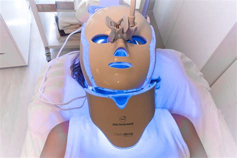 Fototerapia Facial Con M Scara Led Espacio Hebe