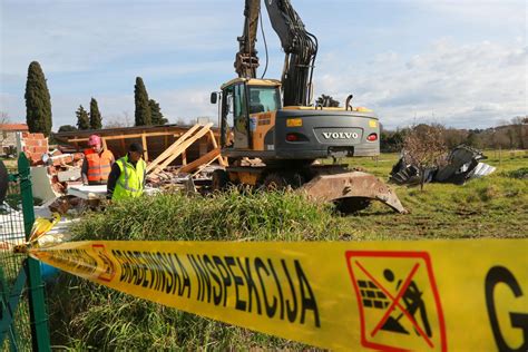 Slobodna Dalmacija Dr Avni Bageri Iz Istre Sti U U Dalmaciju Po Inje