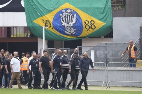 El último adiós Despiden a Pelé con funeral en estadio de Santos de