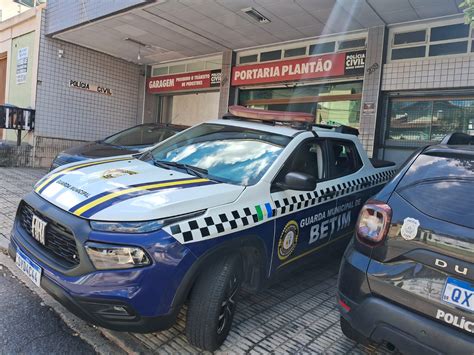 Jovem de 24 anos é preso tentando arrombar farmácia no centro de Betim