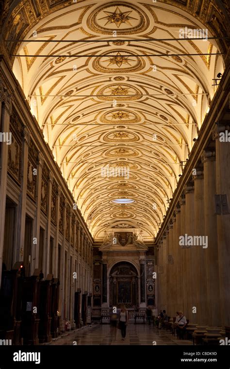 Interior De La Basilica Di Santa Maria Maggiore En Roma Italia