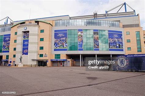 Chelsea Crest Photos and Premium High Res Pictures - Getty Images