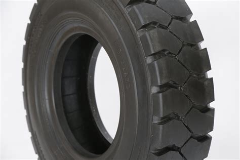 China Factory Industrial Pneumatic Tire Of Forklifts Tires