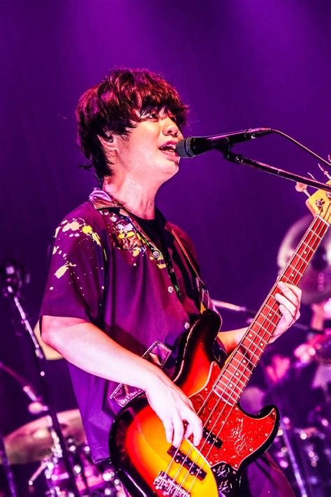 楢崎誠（b Sax）（撮影：渡邉一生） Official髭男dism、充実のセットリストでファン1000人魅せた「live With You」 [画像ギャラリー 8 14] 音楽ナタリー