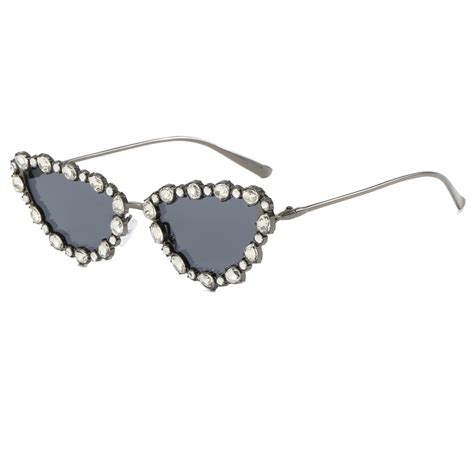 Wholesale China Luxury Diamond Bling Cat Eye Metal Sunglasses