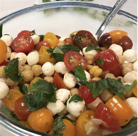 Caprese Chickpea Salad