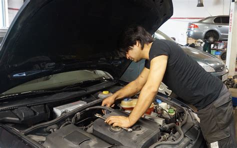 Here Are Some Useful Driving Tips To Keep Your Cars Engine Healthy