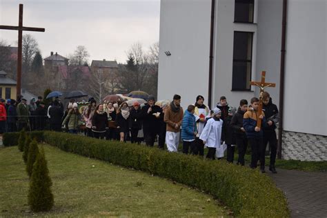 Procesja W Poniedzia Ek Wielkanocny Parafia Rzymskokatolicka Pw