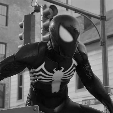 Pin By Aaron Quinn On Spiderman Symbiote Spiderman Spiderman Black Suit Black Spiderman