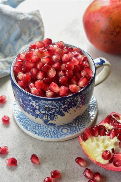 How To Cut And De Seed A Pomegranate Video Everyday Delicious