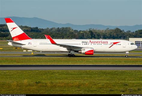 Oe Lay Austrian Airlines Boeing Z Er Wl Photo By Tam S Kotuly K