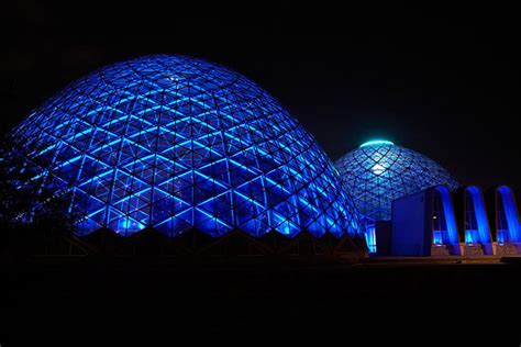 Mitchell Park Domes Milwaukee, Wisconsin, USA | Color Kinetics