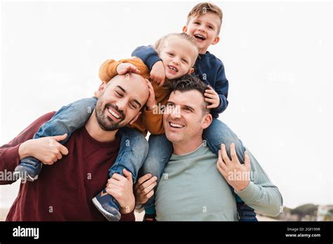 Gay daddy Fotos und Bildmaterial in hoher Auflösung Alamy
