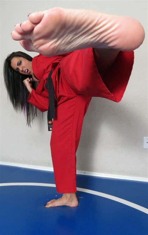 Pinterest Martial Arts Women Martial Arts Girl Women Karate