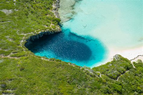 Dean's Blue Hole on Long Island Bahamas: Ultimate Travel Guide