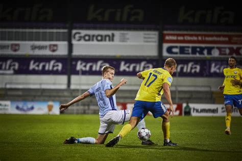 Vinderslev Ser Frem Mod Topbrag P Sydbank Park S Nderjyske Fodbold