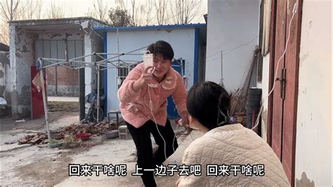 小伙和女友同时挂针，女友幸灾乐祸一直说，小伙拿着吊瓶起身就走 Youtube