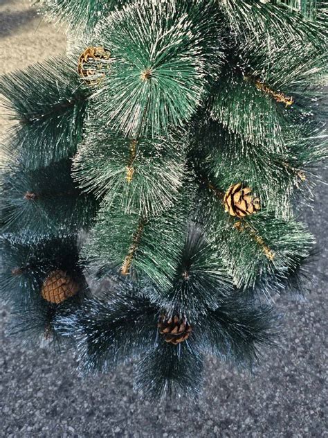 🎄🌟 Създайте Коледно Вълшебство с Тази Изкуствена Коледна Елха! 🌟🎄 ...