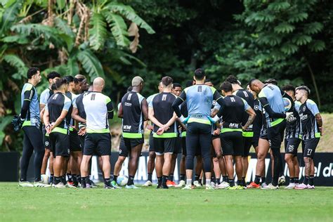 Novo Refor O Do Botafogo Tem Cara De Bravo Mas F De Novela Portal