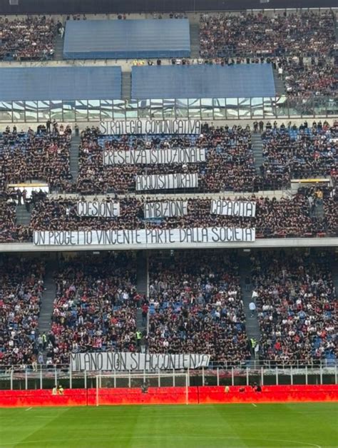 Milan La Curva Sud Sciopera E Attacca La Societ Silenzio E