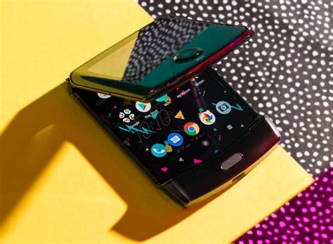 Складной смартфон Motorola Razr нового поколения готовится к релизу