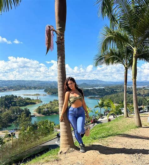 Victoria Banxxx tv - What toppings do you like? 🍕 | Facebook