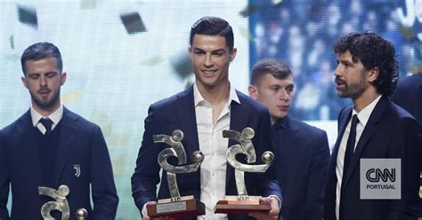 Cristiano Ronaldo vence prémio de melhor jogador da época em Itália