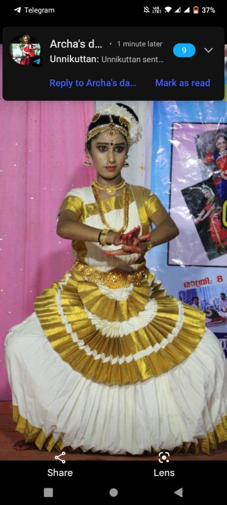 Mohiniyattam dance – India NCC