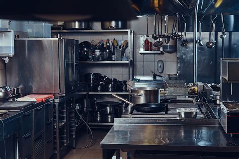 How To Fit Your Restaurant With The Right Kitchen Equipment