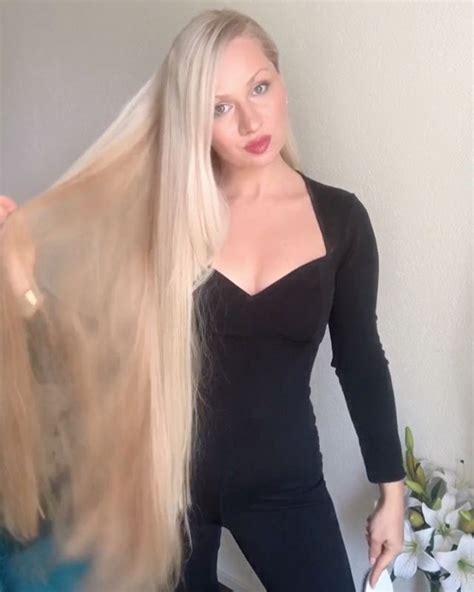 Pin By Terry Nugent On Beautiful Long Blonde Hair Long Hair Styles Long Blonde Hair Hair Styles