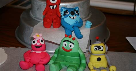 Piece of Cake by Kate: YO GABBA GABBA FIGURES