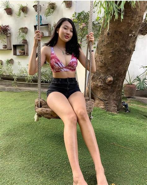 Swing Nudes Legs NUDE PICS ORG