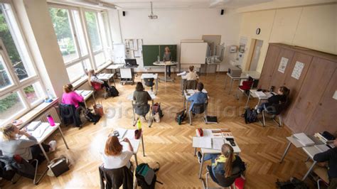 Coronavirus In Baden W Rttemberg Zust Nde An Schulen Sind Eine