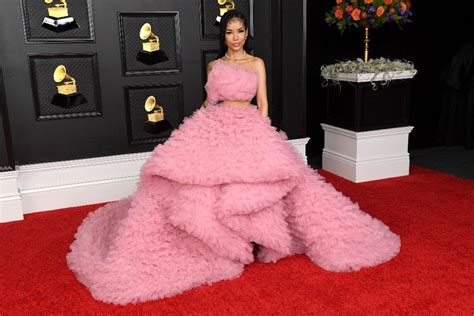 Jhene Aiko Gets Glam in a Giant Pink Gown at the Grammy Awards 2021 – Footwear News