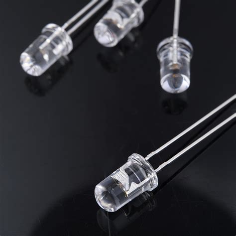 High Brightness UV Leads To 5 Mm Round LED Diode 365nm Purple UV LED