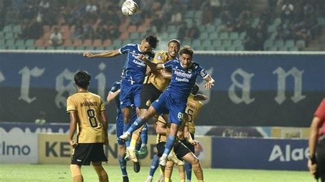 Bek Persib Tebar Psywar Vietnam Balik Ke Setelan Pabrik Setelah