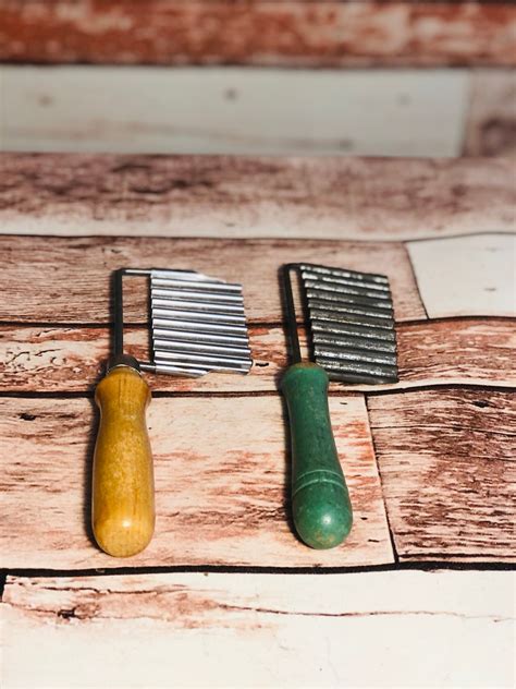 Set Of 2 Vintage Wood Handled Cheese Slicers Etsy