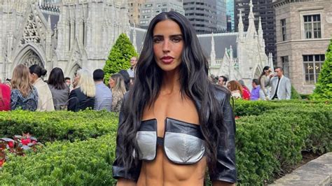 Critican A Bárbara De Regil Por Usar Vestido Inadecuado En Boda De Su Hermana ¿fue De Blanco