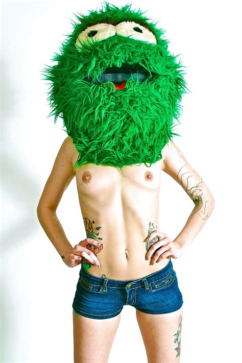 Oscar The Grouch Topless Porn Pictures Xxx Photos Sex Images 1219238 Pictoa