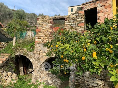 Rustici Casali Con Giardino Privato In Vendita In Liguria Casa It