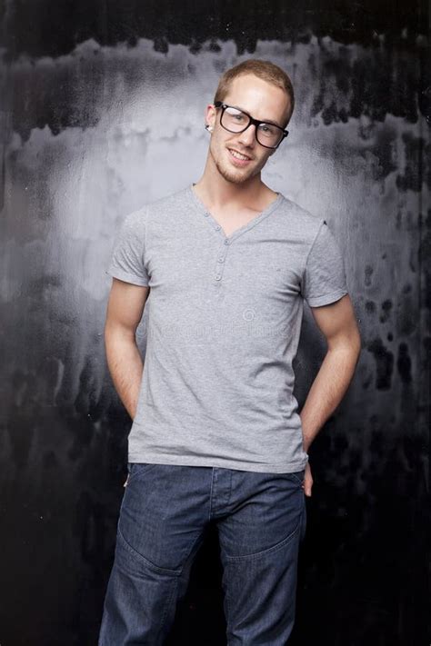 Homem Gay Bonitos Do Metrosexual Imagem De Stock Imagem De Juventude Moderno