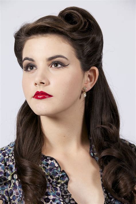 25 Easy 1940s Hairstyles For Long Hair Hairstyle Catalog